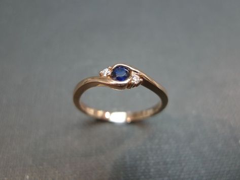 Blue Stone Gold Ring, Tension Engagement Ring, Tension Engagement Rings, Engagement Ring Blue Sapphire, Stone Ring Design, Ring For Wife, Engagement Ring Blue, Tension Ring, Ring Blue Sapphire