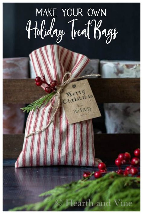 Christmas Party Favors Diy, Diy Christmas Treats, Small Thank You Gift, Christmas Treat Bags, Small Christmas Gifts, Diy Party Favors, Bags Diy, Diy Holiday Gifts, Christmas Treat