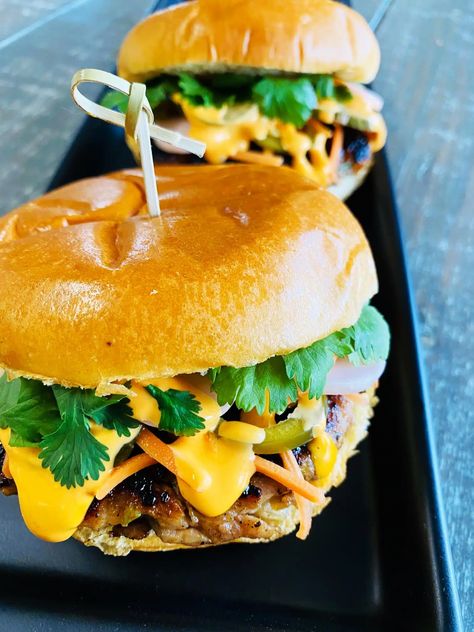 Blackstone Banh Mi Chicken Burgers - If You Give a Girl a Grill Blackstone Buffalo Chicken, Banh Mi Chicken, Potatoes With Cheese And Bacon, Chicken Hamburger, Loaded Potatoes, Buffalo Wing Sauce, Griddle Recipes, Chicken Burger, Blackstone Griddle