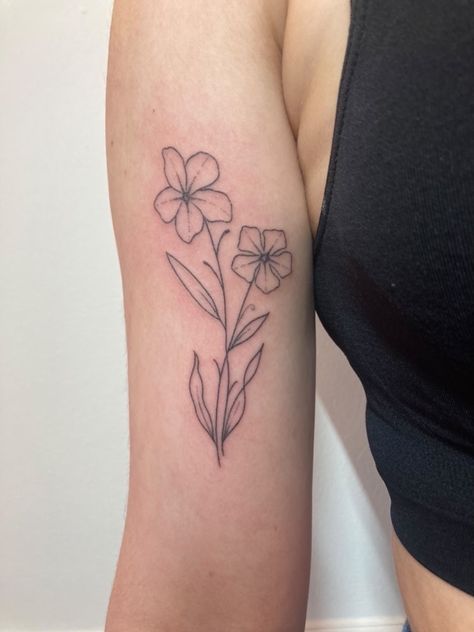 Periwinkle Flowers, Stick N Poke, Mother Tattoos, Piercing Tattoo, First Tattoo, Flower Tattoos, Future Tattoos, Tattoos And Piercings, Small Tattoos