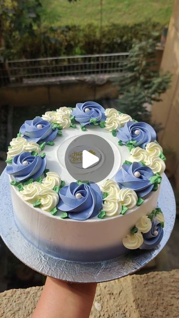 Shilpi Rathor on Instagram: "Lut putt gaya... #reels #insta #cakedesign #cakeart #beautifulcakes #cakedesignidea #bluecakedesign #bluecake" Blue Cake Decorating Ideas, Blue Color Cake Design, Birthday Cake Flowers Simple, Easy Floral Cake Design, Cake Pop Flowers, Simple Icing Cake Design, Rosettes On Cake, Simple Birthday Cake Designs For Women, Simple Bday Cakes For Women