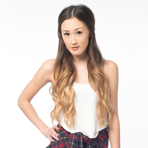 Exclusive: LaurDIY Shares 5 De-Stressing DIYs You Need via Brit + Co. 50 Facts About Me, Lauren Diy, Lauren Riihimaki, Gilmore Girls Gifts, Facts About Me, Alisha Marie, Winter Wedding Guests, Katie Couric, End Of The Week