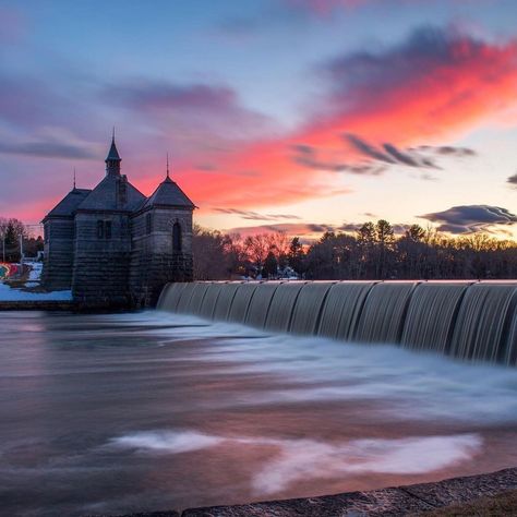 @massachusetts_igers shared a photo on Instagram: “🌟 Photo of the day! 🌟 Today's gorgeous photo comes from: @kristinadengland Stunning capture from Framingham, MA! Selected by @tomriley 🗺…” • Mar 8, 2021 at 11:41pm UTC Framingham Massachusetts, New England States, Photo Of The Day, South Shore, Us Travel, Geography, R A, Massachusetts, New England