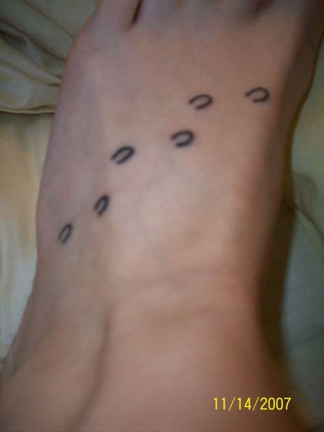 I like this ideas, with a horse head on my ankle and the horseshoes coming out of it with my kids names in them Horse Shoe Drawing, Shoe Tattoo, Horse Shoe Nails, Horse Shoe Tattoo, Horse Tattoo Design, Shoe Tattoos, Tattoo Pics, Tiny Horses, Hoof Print