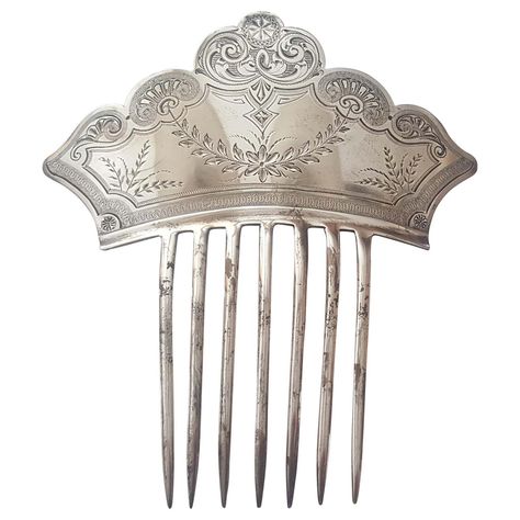 1800s Accessories, Spanish Drawings, Vintage Hair Comb, Vintage Comb, Colorful Inspiration, Victorian Hair, Silver Hair Comb, Hair Accessories Vintage, Hair Dressing