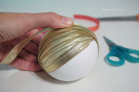 handmade ribbon wrapped Christmas ornament ball | DIY Styrofoam Ball Crafts, Diy Christmas Ball, Ribbon Ornaments, Christmas Balls Decorations, Gold Christmas Decorations, Quilted Christmas Ornaments, Navidad Diy, Ball Decorations, Beaded Christmas Ornaments