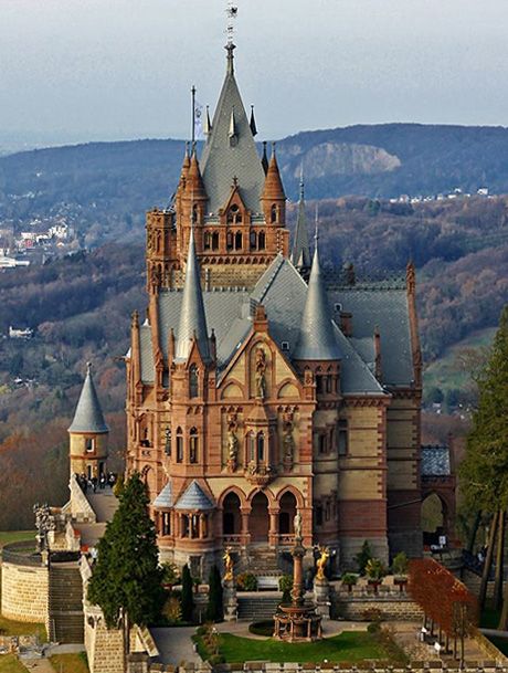 Drachenburg Castle, Castle Parts, Hohenzollern Castle, Bodiam Castle, Dover Castle, Leeds Castle, Castle Pictures, Old Castle, Famous Castles