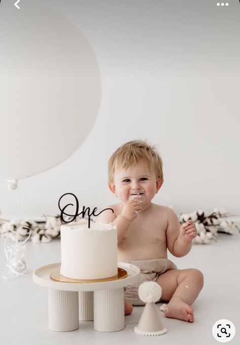 Minimalist First Birthday Boy, Baby Boy One Year Photo Shoot, First Birthday Boy Simple, One Year Photoshoot Boy, 1st Birthday Boy Photoshoot, 1st Birthday Photoshoot Boy, Cake Smash Boy, Boy Birthday Pictures