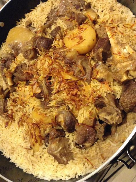 Awadhi Cuisine, Biriyani Recipes, Indian Goat, Desi Dishes, Pakistani Foods, Flavoured Rice, North Indian Food, Yakhni Pulao, Pulao Rice