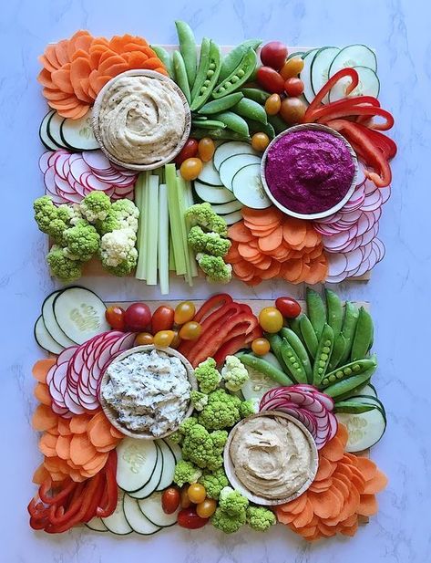 Veggie Platter Presentation, Fancy Crudite Platter, Elegant Vegetable Tray, Easter Crudite Platter, Charcuterie Board Veggie, Crudite Wreath, Veggie Plate Ideas, Crudite Platter Ideas Christmas, Crudites Platter Ideas