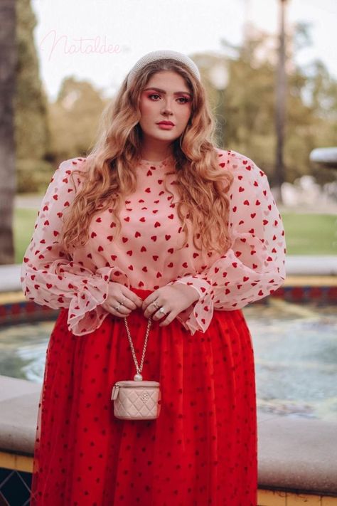 Sweet pink and red romantic lovecore outfit inspo. Click the link to shop feminine plus-size spring outfits. Check out my IG @nataldee for more sweetheart plus-sized styling. Heart Sweater, Valentine's Day Outfit, Day Outfit, Pink And Red, Spring Outfits, Outfit Of The Day, Valentine's Day, Valentines Day, Long Sleeve Dress