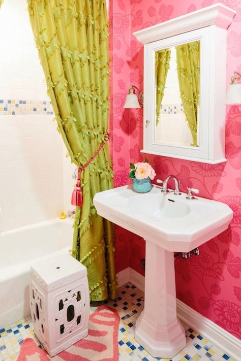 Kids Bathroom Decor Girls, Shower Curtains Ideas, Beige Floor Tile, Shower Curtain Ideas, Trendy Shower Curtain, Pink Painted Walls, White Hexagon Tiles, Teen Bathrooms, Elegant Bathroom Design