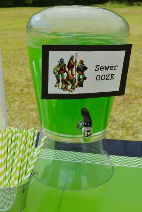 7 Must-Have Teenage Mutant Ninja Turtles Party Ideas | Catch My Party Ninja Turtle Party Ideas, Turtle Party Ideas, Teenage Mutant Ninja Turtle Party, Ninja Turtle Theme, Mutant Ninja Turtles Party, Turtle Birthday Parties, Turtle Theme, Tmnt Birthday, Fest Mad