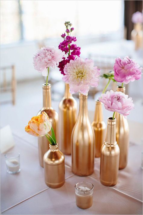 Bottle Vase Centerpiece, Creative Bridal Shower Ideas, Centerpieces Vases, Vases Centerpieces, Vases Wedding, Gold Bottle, Bottle Vases, Bridal Shower Decorations Diy, Rustic Wedding Decorations