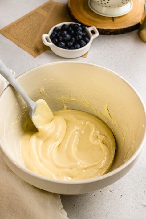 Cream Cheese Filling For Pastry, Filling Cupcakes, Cream Cheese Filling Recipe, Cream Cheese Puffs, Recipes Using Cream Cheese, Crescent Roll Dessert, Cream Cheese Puff Pastry, Cream Cheese Pastry, Crepes Filling