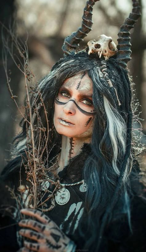 Viking Halloween Costume, Medieval Witch, Witch Cosplay, Viking Dress, Barbie Wedding Dress, Witch Tattoo, Norse Myth, Arte Punk, Dream Fantasy