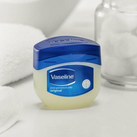 Vaseline Aesthetic, 2023 Skincare, Vaseline Original, Vaseline Lip, Kitchen Jars, Petroleum Jelly, Grooming Routine, Smooth Lips, Unwanted Hair Removal