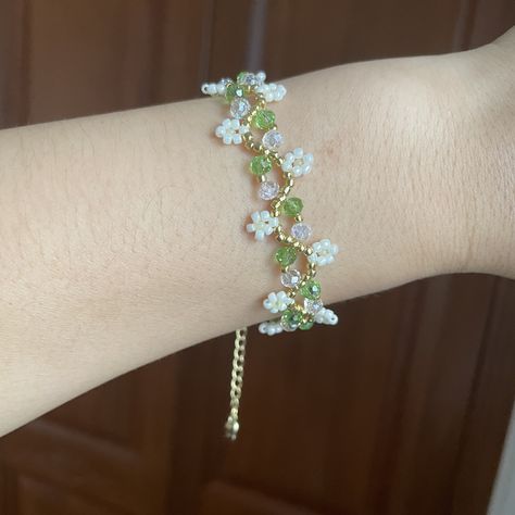 Tiny Beaded Bracelets Flower, Jasmine Bracelet, Gelang Manik-manik, Bead Flower, Bracelets Beaded, Diy Jewelry Unique, Pola Gelang, Jasmine Flower, Gelang Manik