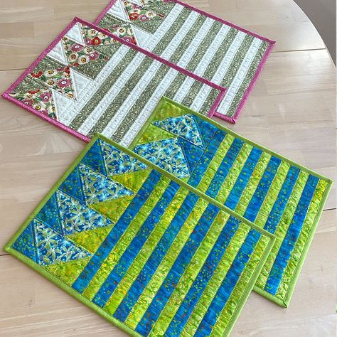 Quilt Placemats, Beach Quilts, Placemat Ideas, Easy Placemats, Quilted Placemat Patterns, Placemat Patterns, Christmas Table Runner Pattern, Quilted Placemat, Quilted Items