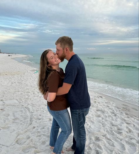 Anna Duggar, Joy Anna Duggar, Vacation In Florida, Jinger Duggar, Not Invited, Beautiful Pregnancy, Duggar Family, Bates Family, 19 Kids