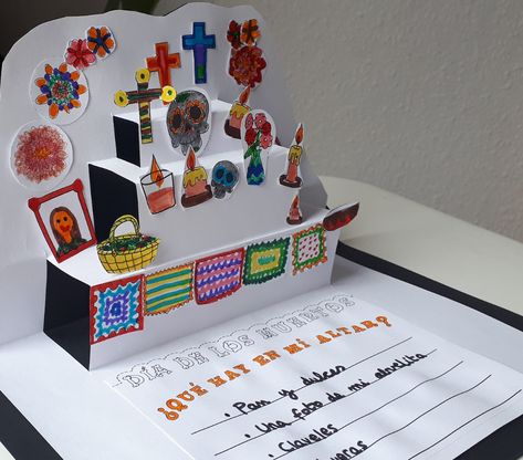 Tutorial Altar | Rockalingua Dia De Muertos Altar Ideas, Diy Day Of The Dead, Mexico Crafts, Multicultural Art, Spanish Writing, Spanish Holidays, Mini Altar, Spanish Videos, Bilingual Classroom