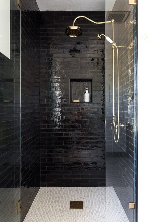 We Love History | We Three Design Shower Tile Ideas Big Tiles, Black Tile Master Shower Ideas, Black Showers Walk In, Black Tile In Shower Wall, Showers With Black Tile, Dark Grey And Black Bathroom, Black Shower Pan Ideas, Black Tile Walk In Shower Ideas, Dark Masculine Bathroom