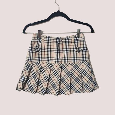 Burberry mini skirt