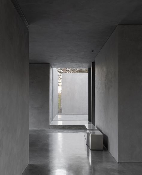 IGNANT | Grey House by @adamkanearchitects⁠ ⁠ Photographer: @timothykaye | Instagram Rural Home, Concrete Effect Paint, Grey House, Minimal Architecture, Grey Houses, Own House, Minimalist Architecture, Floor To Ceiling Windows, Polished Concrete