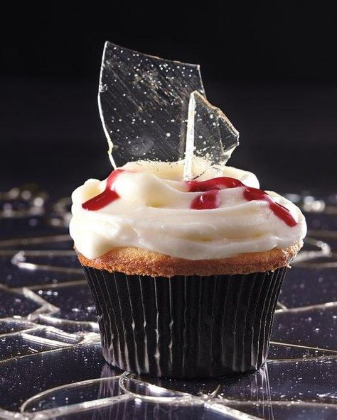 "Broken Glass" Cupcakes Recipe Broken Glass Cupcakes, Glass Cupcakes, Halloween Food Cupcakes, Bolo Halloween, Cherry Preserves, Halloween Punch, Spooky Halloween Treats, Halloween Cake, Broken Glass