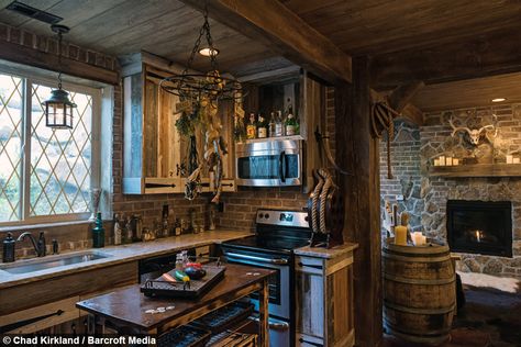 Guy spends $50,000 remodelling his basement Elder Scrolls style - Imgur Skyrim Decor, Skyrim House, Hunting Room Ideas Man Caves, Room Ideas Men, Dungeon Room, Basement Conversion, Secret Passage, Viking Decor, Ultimate Man Cave