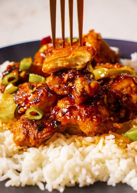 Chinese Chilli Chicken Recipe, Asian Chicken Breast Recipes, Asian Stir Fry Recipe, Chilli Chicken Recipe, Asian Fusion Recipes, Chicken Breasts Recipe, Chicken Recipes Boneless, Healthy Dinner Recipe, Spicy Chicken Recipes