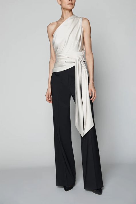 Draped One Shoulder Top, Drape Top Outfit, Draped Top Outfit, Classic Dressing, Casual Elegant Style, Drape Top, Formal Tops, Look Formal, Cocktail Outfit