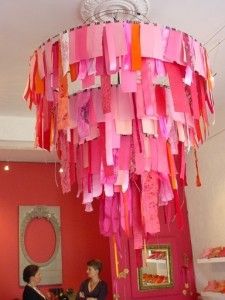 Fabric Chandelier Diy, Things To Do With Colored Paper, Streamer Chandelier, Diy Paper Chandelier, Heart Streamers, Fabric Scrapes, Fabric Mobile, Ribbon Mobile, Abat-jour Diy