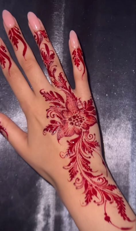 Red Henna Hand Tattoos, Pakistani Tattoo Ideas, Henna Arm Tattoos For Women, Henna Inspo Aesthetic, Birthday Henna Design, Pink Hand Tattoo, Pattern Hand Tattoo, Henna Black Women, Henna Designs Red