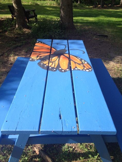 Picnic Table Ideas, Painted Picnic Tables, Blue Bench, Outdoor Lounge Area, Playhouse Outdoor, Garden Mirrors, Picnic Tables, Outdoor Decorating, Painted Chairs