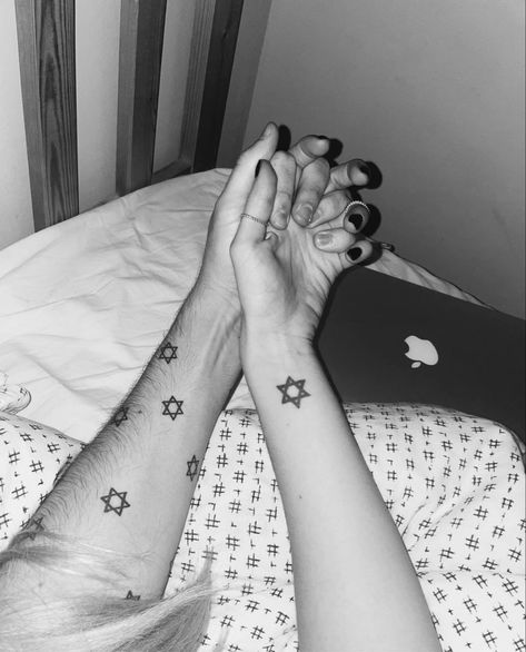 Judaism Tattoo, Jewish Tattoos For Women, Jewish Tattoo Ideas, Jewish Henna, Jewish Star Tattoo, Star Of David Tattoo, Jewish Couple, Jewish Tattoo, David Tattoo