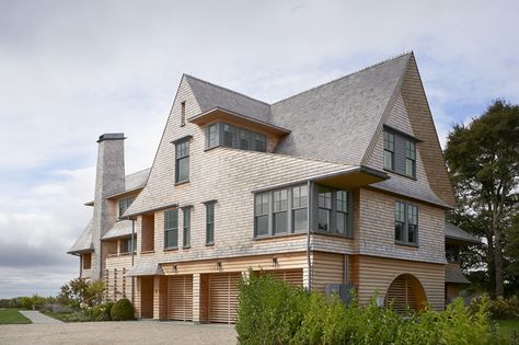 Watch Hill Rhode Island, Shingle House, Shingle Style Homes, Beach House Exterior, Modern Flat, Waterfront Homes, Traditional Architecture, Architectural Inspiration, Cozy Cottage