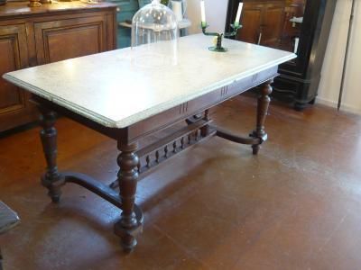 reclaimed marble Old French Country House, Marble Tables Living Room, Kitchen Work Tables, Living Room Marble, Bungalow Decor, Bakers Table, Diy Side Table, Marble Slabs, Diy Marble