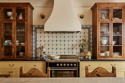 The Kitchen in This LA Spanish Colonial Has a Collected European Look | Architectural Digest Colonial Style Homes Interior, Oval Room Blue, Colonial Kitchen, Colonial Style Homes, International Design, Yellow Kitchen, Spanish House, Spanish Colonial, Colonial Style