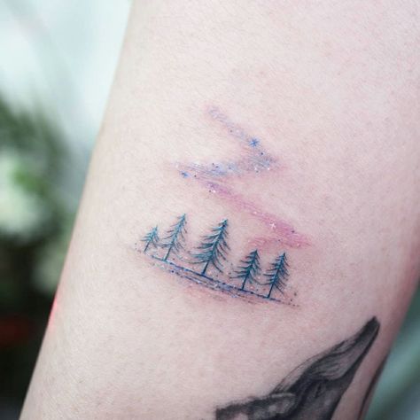 Aurora Borealis Tattoo Ideas, Small Northern Lights Tattoo, Northen Lights Tattoo, Northern Lights Tattoo Ideas, Aurora Borealis Tattoo Minimalist, Northern Lights Tattoos, Aurora Tattoo Ideas, Northern Lights Tattoo Black And White, Northern Light Tattoo