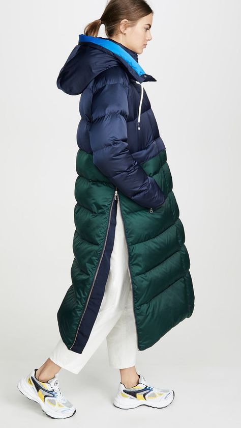 Tory Sport Oversized Satin Down Coat 80s Activewear, Preppy Sweater, Quilted Clothes, Carine Roitfeld, Quoi Porter, Coat Trends, Estilo Hippie, Puffy Coat, Langer Rock