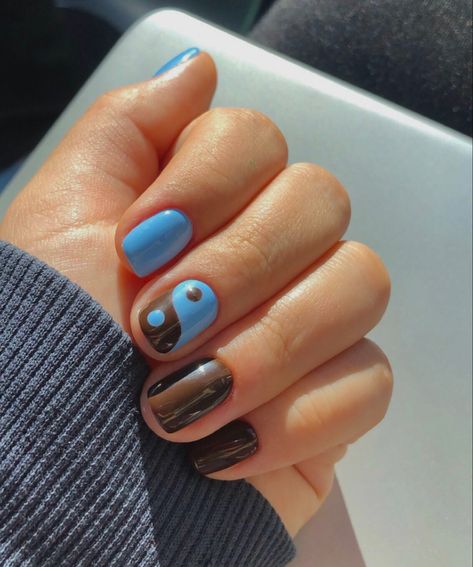 Nails Brown And Blue, Brown Ying Yang Nails, Blue Brown Nails, Ying And Yang Nails, Blue And Brown Nails, Brown And Blue Nails, Nails Design 2022, Ying Yang Nails, Nail Water Decals