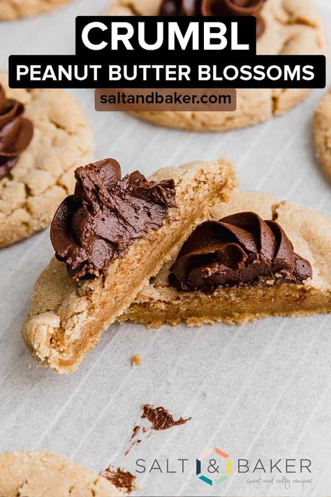 Crumbl Cookie Peanut Butter, Peanut Butter Cookies With Chocolate Frosting, Crumbl Holiday Cookies, Peanut Butter Crumble Cookies, Crumbl Peanut Butter Copycat, Crumble Peanut Butter Cookies, Crumbl Peanut Butter Cookies, Frosted Peanut Butter Cookies, Crumbl Peanut Butter