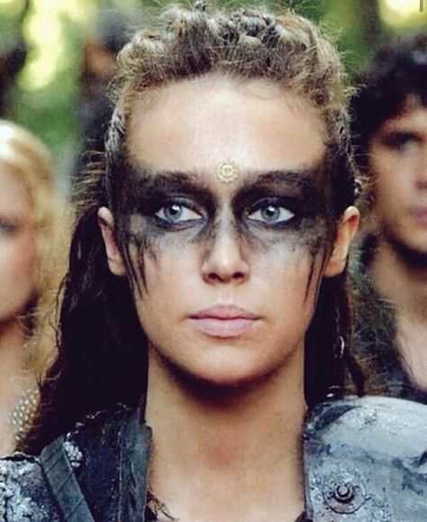 The love of my life. Hallowen Schminke, Warrior Makeup, Viking Makeup, Lexa The 100, The 100 Clexa, The 100 Show, Viking Costume, Viking Hair, Smink Inspiration