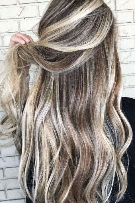 Fall Blonde Hair, Blonde Highlights On Dark Hair, Brunette Hair With Highlights, Dark Hair With Highlights, Brown Hair With Blonde Highlights, Dirty Blonde Hair, Dark Blonde Hair, Blonde Hair Inspiration, Blonde Hair Shades