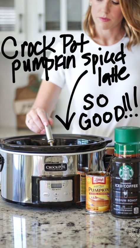 Crock Pot Pumpkin, Crockpot Drinks, Pumpkin Crockpot, Pumpkin Spice Latte Recipe, Fall Drink Recipes, Christmas Drinks Recipes, Fall Deserts, Pumpkin Spiced Latte Recipe, Pumpkin Spice Recipe