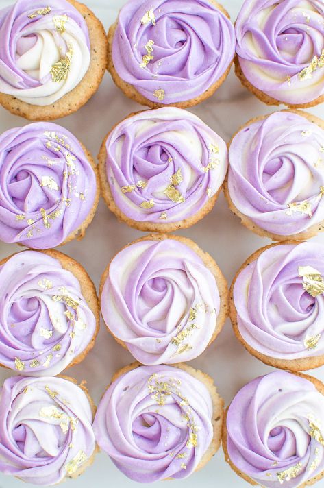 Lavender Cakes, Earl Grey Cream, Lavender Cupcakes, Cream Cheese Cupcakes, Lavender Cake, Purple Cupcakes, Gold Cupcakes, Pastel Cupcakes, Cupcakes With Cream Cheese Frosting