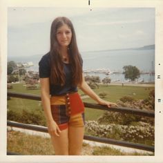 vintage everyday: Cool Polaroid Prints of Teen Girls in the 1970s 70s Fashion Vintage, 70s Mode, Disco Look, Punk Looks, Cool Pics, Fashion Teenage Girls, Teenager Outfits, Young Fashion