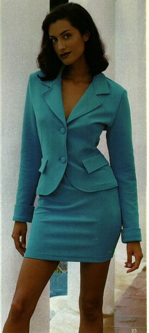 yasmeen ghauri- rockin' it in a knit skirt suit! Miniskirt Suits For Women, 90s Suits Women Runway, 90s Women Suit, Two Piece Suit Women Skirt, 2000s Suits Women, Female Suit Outfit With Skirt, Female Work Suits, Woman Suit Dress, Womens Suits Skirts