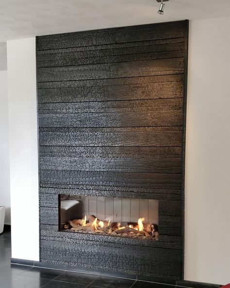 Shou Sugi Ban Interior Design, Burnt Wood Furniture, Yakisugi Interior, Shou Sugi Ban Fireplace, Burnt Wood Interior, Shoshugiban Wood, Yakisugi Furniture, Shou Sugi Ban Interior, Shou Sugi Ban Diy